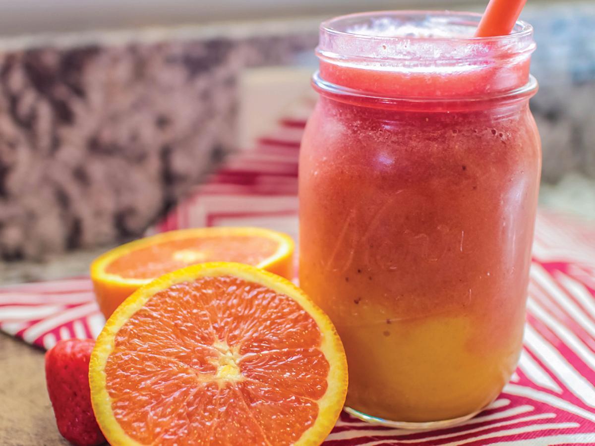 TROPICAL BREAKFAST SMOOTHIE