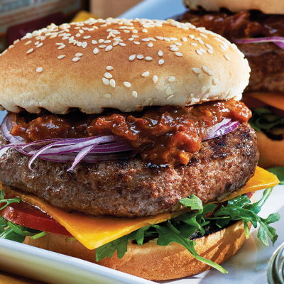 JERK BEEF BURGER WITH PINEAPPLE RELISH AND CHIPS