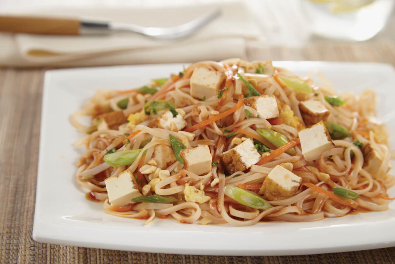 QUICK AND EASY PAD THAI WITH TOFU